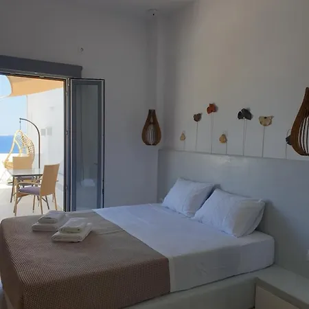 Kalypso Apartment Pera Gyalos Exterior photo